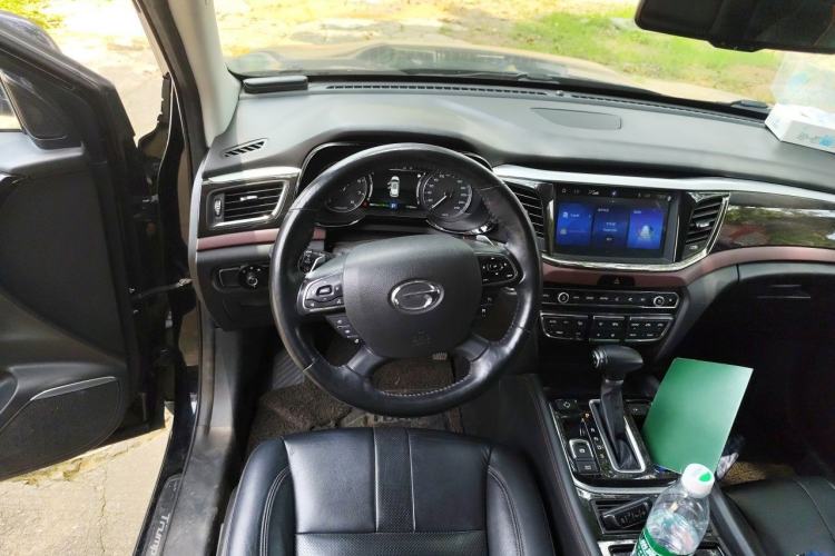 Used GAC Trumpchi GS8 2019 390T Two-Wheel Drive Luxury Smart Connectivity Version (7 Seats) Steering Wheel