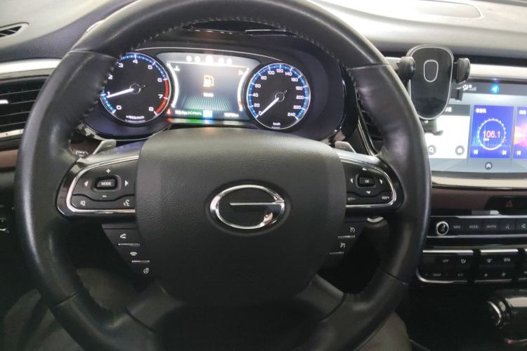 Used GAC Trumpchi GS8 2019 390T Two-Wheel Drive Luxury Smart Connectivity Version (7 Seats) Steering Wheel