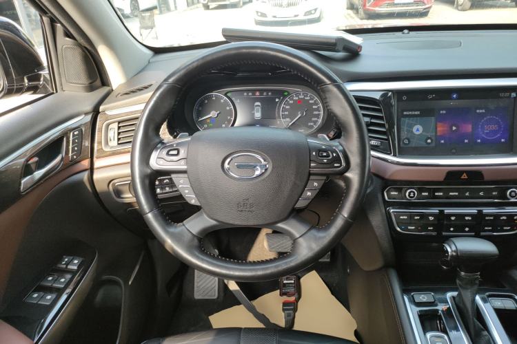 Used GAC Trumpchi GS8 2019 390T Two-Wheel Drive Luxury Smart Connectivity Version (7 Seats) Steering Wheel