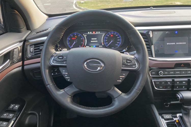 Used GAC Trumpchi GS8 2019 390T Two-Wheel Drive Luxury Smart Connectivity Version (7 Seats) Steering Wheel