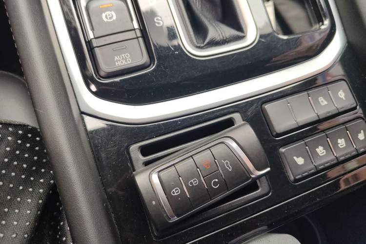 Used GAC Trumpchi GS8 2019 390T Two-Wheel Drive Luxury Smart Connectivity Version (7 Seats) Vehicle Key
