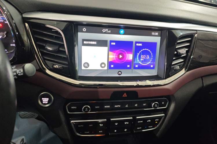 Used GAC Trumpchi GS8 2019 390T Two-Wheel Drive Luxury Smart Connectivity Version (7 Seats) Audio And AC Panel
