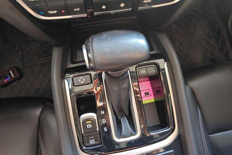 Used GAC Trumpchi GS8 2019 390T Two-Wheel Drive Luxury Smart Connectivity Version (7 Seats) Gear Lever