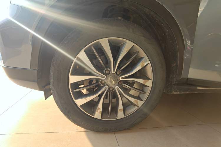 Used GAC Trumpchi GS8 2019 390T Two-Wheel Drive Luxury Smart Connectivity Version (7 Seats) Left Front Wheel Hub