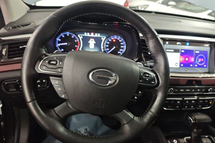 Used GAC Trumpchi GS8 2019 390T Two-Wheel Drive Luxury Smart Connectivity Version (7 Seats) Steering Wheel