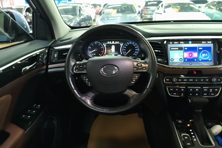 Used GAC Trumpchi GS8 2019 390T Two-Wheel Drive Luxury Smart Connectivity Version (7 Seats) Steering Wheel