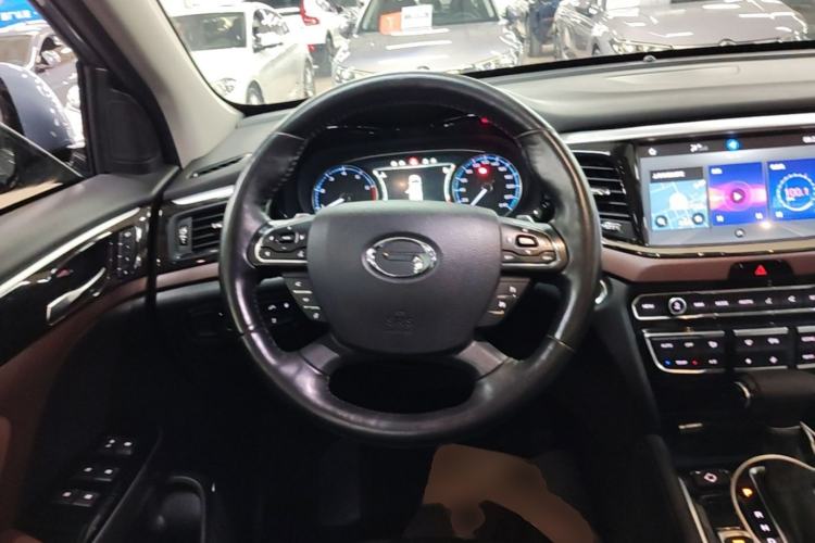 Used GAC Trumpchi GS8 2019 390T Two-Wheel Drive Luxury Smart Connectivity Version (7 Seats) Steering Wheel
