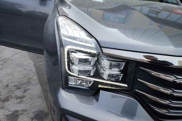 Used GAC Trumpchi GS8 2019 390T Two-Wheel Drive Luxury Smart Connectivity Version (7 Seats) Right Front Headlight