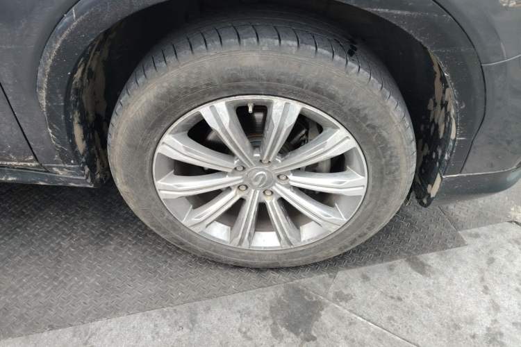 Used GAC Trumpchi GS8 2019 390T Two-Wheel Drive Luxury Smart Connectivity Version (7 Seats) Right Front Wheel Hub