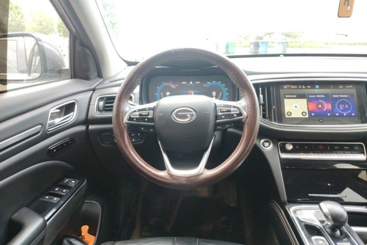 Used GAC Trumpchi GS8 2019 390T Two-Wheel Drive Luxury Smart Connectivity Version (7 Seats) Steering Wheel