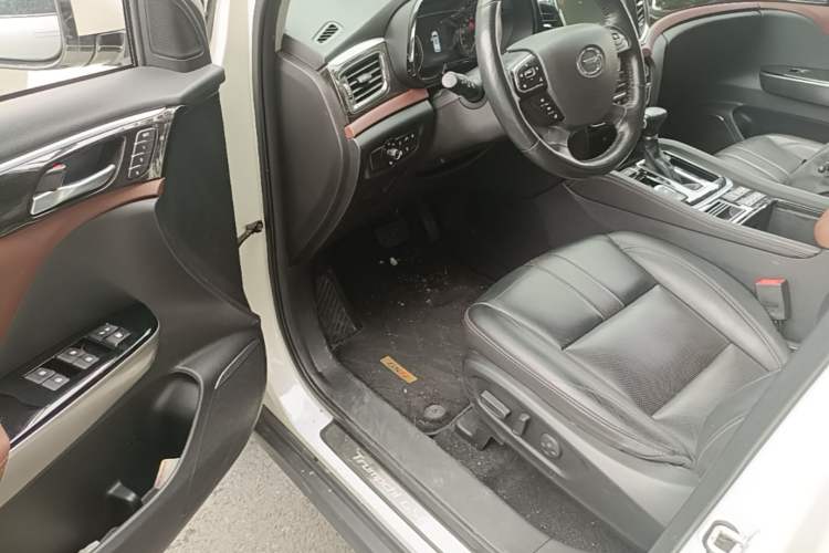 Used GAC Trumpchi GS8 2019 390T Two-Wheel Drive Luxury Smart Connectivity Version (7 Seats) Driver Seat