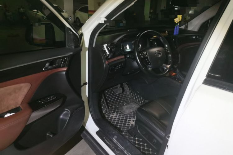 Used GAC Trumpchi GS8 2019 390T Two-Wheel Drive Luxury Smart Connectivity Version (7 Seats) Driver Seat