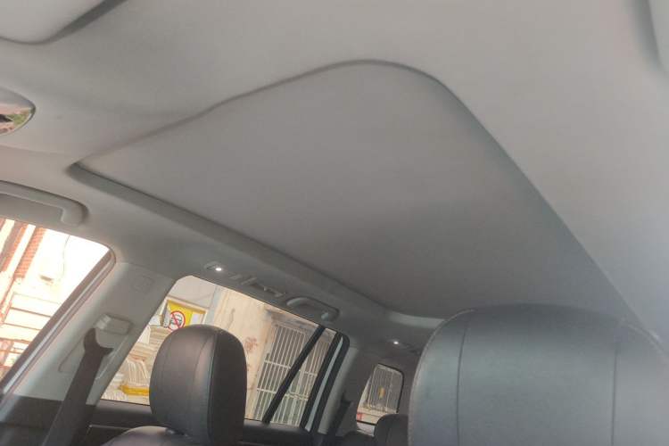 Used GAC Trumpchi GS8 2019 390T Two-Wheel Drive Luxury Smart Connectivity Version (7 Seats) Headliner