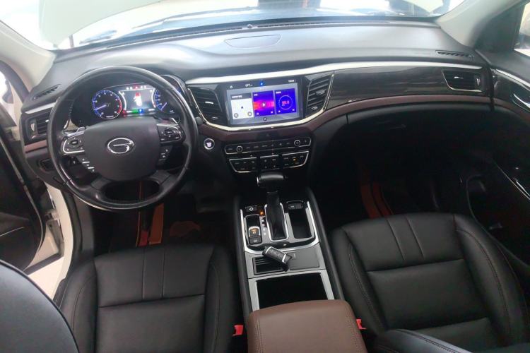 Used GAC Trumpchi GS8 2019 390T Two-Wheel Drive Luxury Smart Connectivity Version (7 Seats) Interior 2