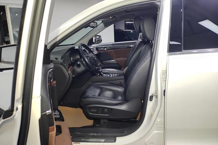 Used GAC Trumpchi GS8 2019 390T Two-Wheel Drive Luxury Smart Connectivity Version (7 Seats) Left Front Seat
