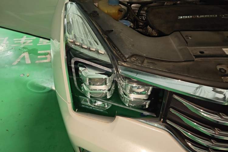 Used GAC Trumpchi GS8 2019 390T Two-Wheel Drive Luxury Smart Connectivity Version (7 Seats) Right Front Headlight