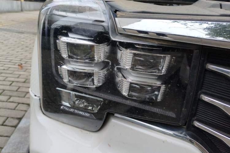 Used GAC Trumpchi GS8 2019 390T Two-Wheel Drive Luxury Smart Connectivity Version (7 Seats) Right Front Headlight