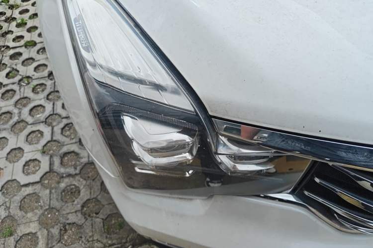 Used GAC Trumpchi GS8 2019 390T Two-Wheel Drive Luxury Smart Connectivity Version (7 Seats) Right Front Headlight