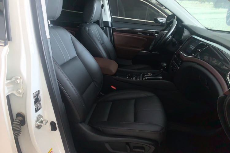 Used GAC Trumpchi GS8 2019 390T Two-Wheel Drive Luxury Smart Connectivity Version (7 Seats) Right Front Seat