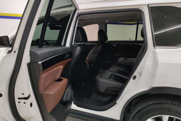 Used GAC Trumpchi GS8 2019 390T Two-Wheel Drive Luxury Smart Connectivity Version (7 Seats) Right Rear Seat