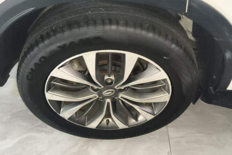 Used GAC Trumpchi GS8 2019 390T Two-Wheel Drive Luxury Smart Connectivity Version (7 Seats) Right Rear Wheel Hub