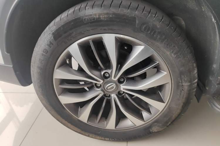 Used GAC Trumpchi GS8 2019 390T Two-Wheel Drive Luxury Smart Connectivity Version (7 Seats) Right Rear Wheel Hub