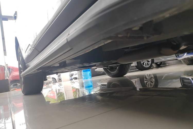Used GAC Trumpchi GS8 2019 390T Two-Wheel Drive Luxury Smart Connectivity Version (7 Seats) Right Side Sill