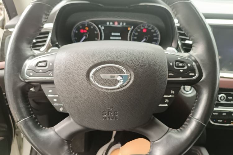 Used GAC Trumpchi GS8 2019 390T Two-Wheel Drive Luxury Smart Connectivity Version (7 Seats) Steering Wheel