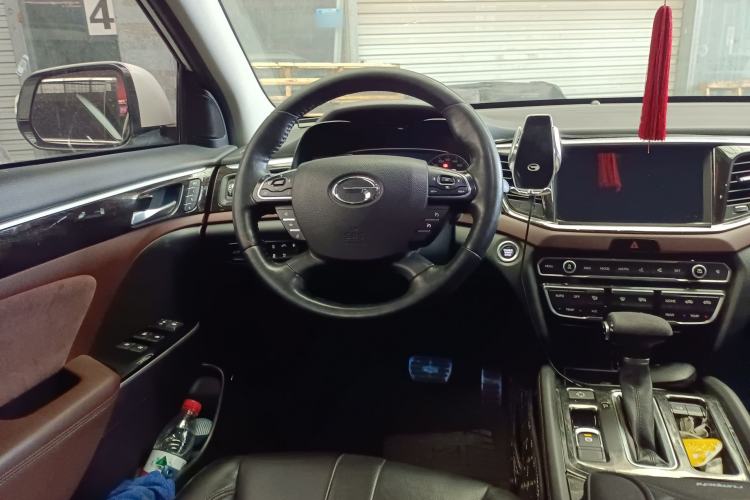 Used GAC Trumpchi GS8 2019 390T Two-Wheel Drive Luxury Smart Connectivity Version (7 Seats) Steering Wheel