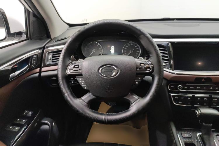 Used GAC Trumpchi GS8 2019 390T Two-Wheel Drive Luxury Smart Connectivity Version (7 Seats) Steering Wheel