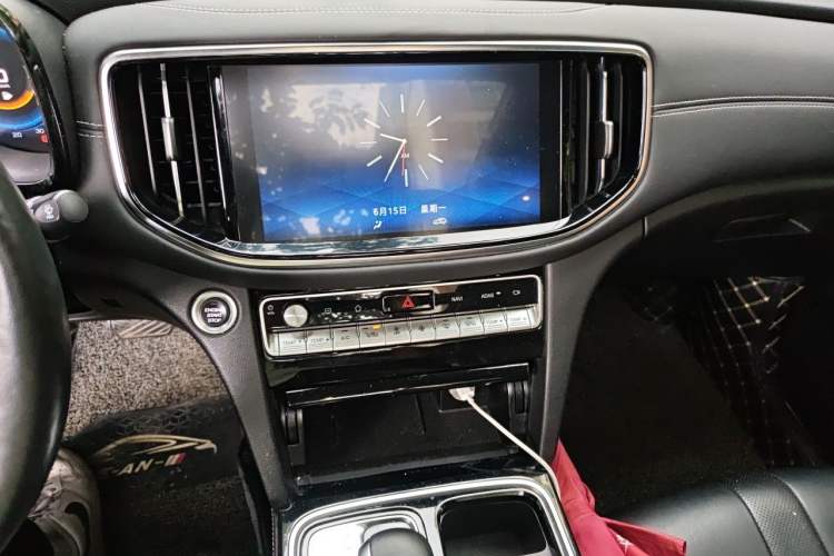 Used GAC Trumpchi GS8 2020 390T Four-Wheel Drive Prestige Edition (7 Seats) Audio And AC Panel