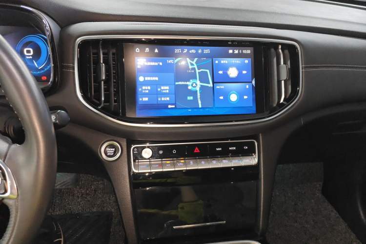 Used GAC Trumpchi GS8 2020 390T Two-Wheel Drive Luxury Smart Connectivity Commemorative Edition (7 Seats) Audio And AC Panel