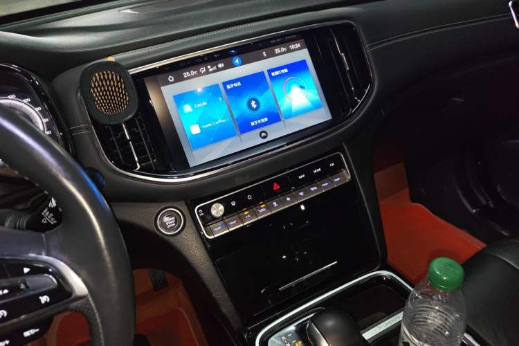 Used GAC Trumpchi GS8 2020 390T Two-Wheel Drive Luxury Smart Connectivity Version (7 Seats) Audio And AC Panel