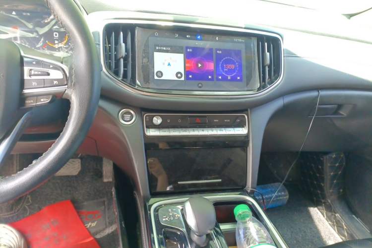 Used GAC Trumpchi GS8 2020 390T Two-Wheel Drive Luxury Smart Connectivity Version (7 Seats) Audio And AC Panel