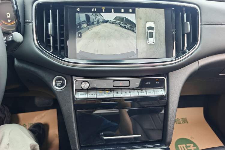 Used GAC Trumpchi GS8 2020 390T Four-Wheel Drive Luxury Smart Connectivity Commemorative Edition (7 Seats) Audio And AC Panel