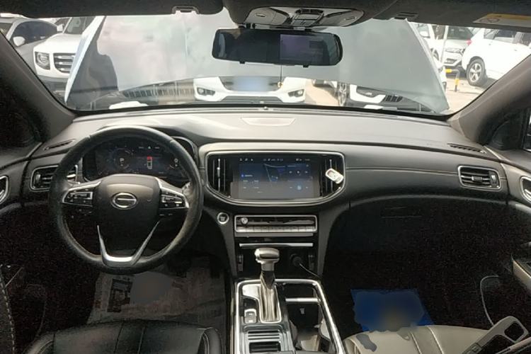 Used GAC Trumpchi GS8 2020 GS8S 390T Two-Wheel Drive Luxury Smart Connectivity Version Center Console