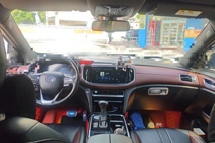 Used GAC Trumpchi GS8 2020 GS8S 390T Two-Wheel Drive Luxury Smart Connectivity Version Center Console
