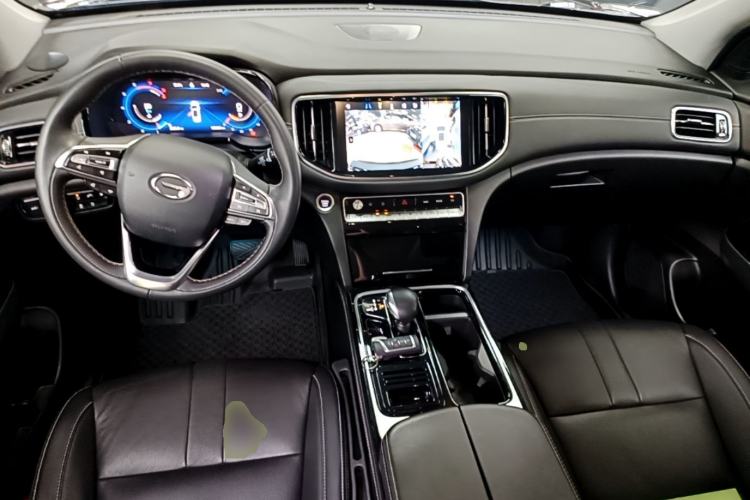 Used GAC Trumpchi GS8 2020 390T Two-Wheel Drive Luxury Smart Connectivity Version (7 Seats) Center Console
