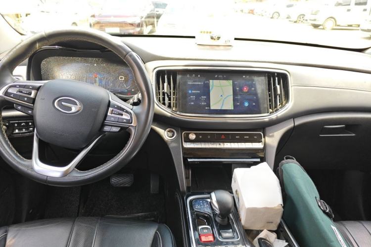 Used GAC Trumpchi GS8 2020 390T Four-Wheel Drive Luxury Smart Connect Edition (7 Seats) Center Console