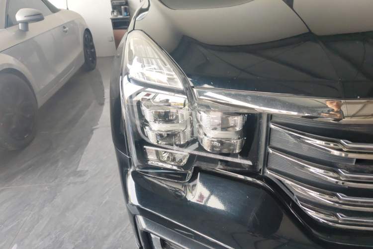Used GAC Trumpchi GS8 2020 390T Four-Wheel Drive Luxury Smart Connect Edition (7 Seats) Exterior 5