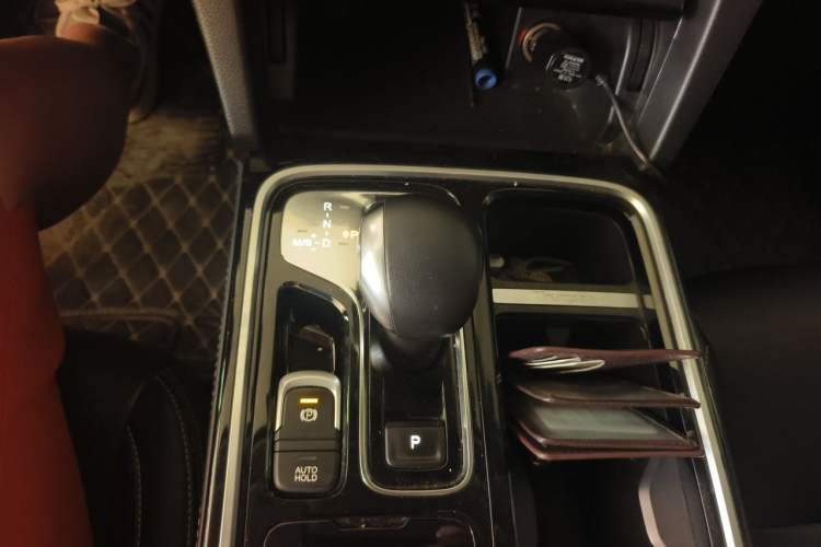 Used GAC Trumpchi GS8 2020 390T Two-Wheel Drive Luxury Smart Connectivity Version (7 Seats) Gear Lever