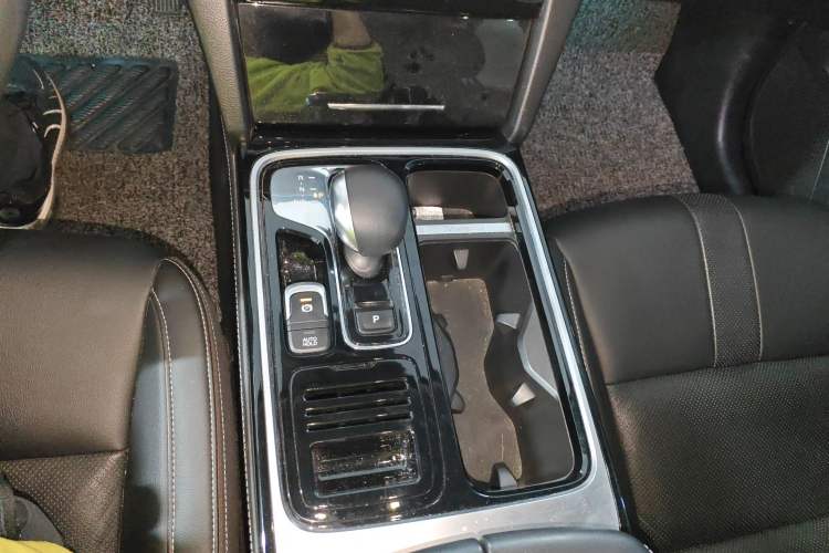 Used GAC Trumpchi GS8 2020 390T Two-Wheel Drive Luxury Smart Connectivity Commemorative Edition (7 Seats) Gear Lever