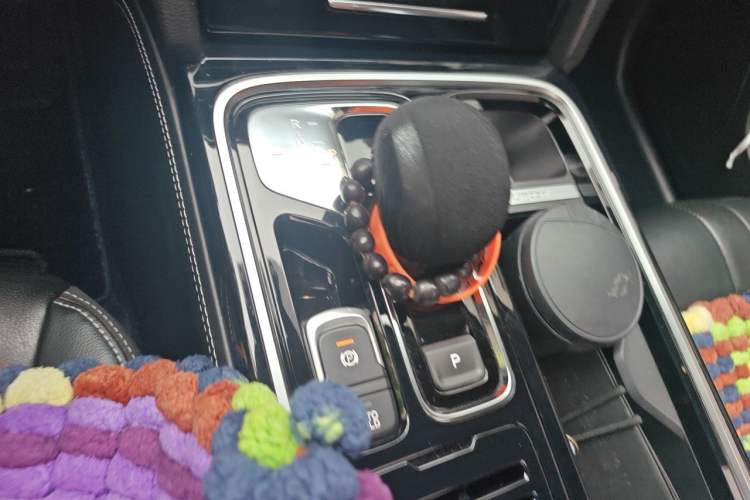 Used GAC Trumpchi GS8 2020 390T Two-Wheel Drive Luxury Smart Connectivity Version (7 Seats) Gear Lever