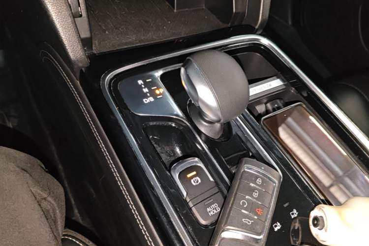 Used GAC Trumpchi GS8 2020 390T Four-Wheel Drive Luxury Smart Connectivity Commemorative Edition (7 Seats) Gear Lever