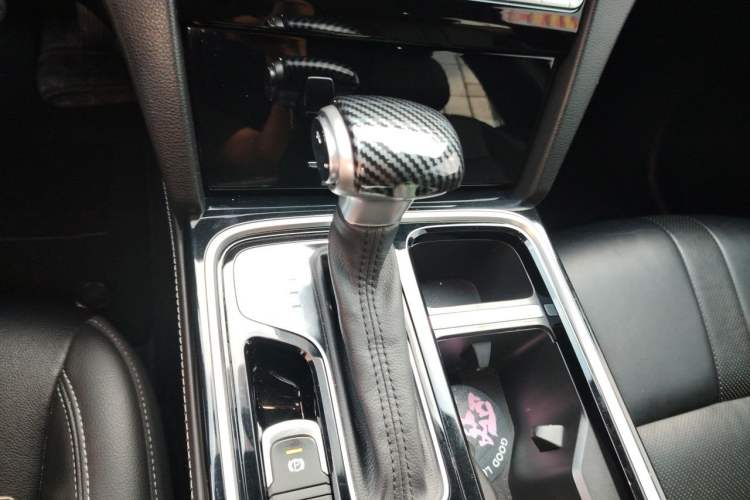 Used GAC Trumpchi GS8 2020 GS8S 390T Two-Wheel Drive Luxury Smart Connectivity Version Gear Lever