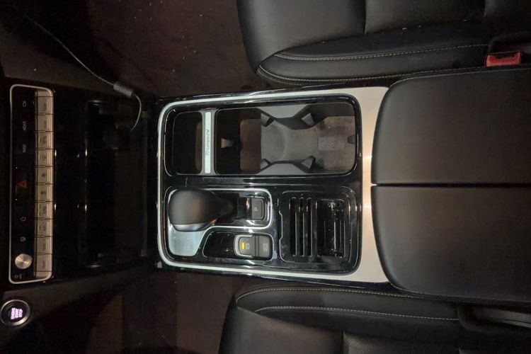 Used GAC Trumpchi GS8 2020 390T Two-Wheel Drive Prestige Version (7 Seats) Gear Lever