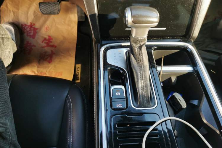 Used GAC Trumpchi GS8 2020 GS8S 390T Two-Wheel Drive Luxury Smart Connectivity Version Gear Lever