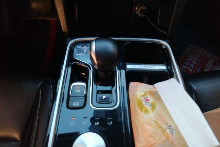 Used GAC Trumpchi GS8 2020 390T Four-Wheel Drive Luxury Smart Connect Edition (7 Seats) Gear Lever