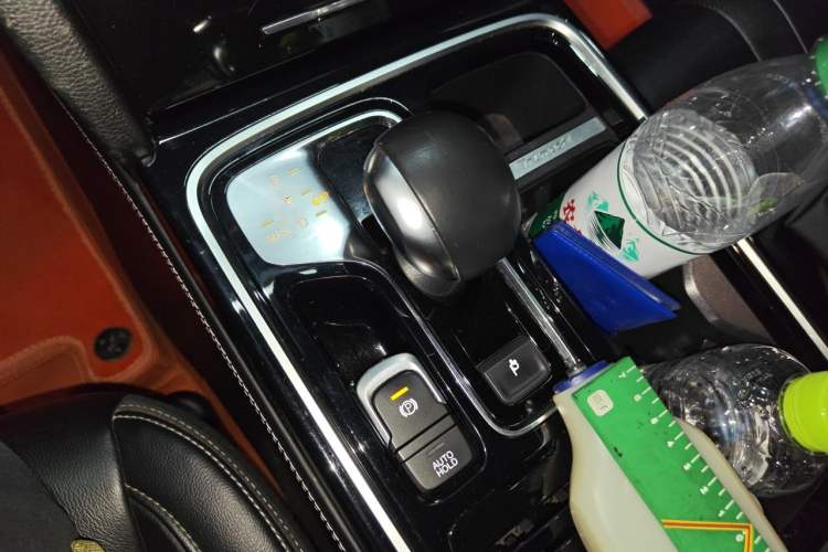 Used GAC Trumpchi GS8 2020 390T Two-Wheel Drive Luxury Smart Connectivity Version (7 Seats) Gear Lever