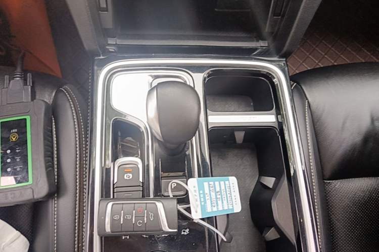 Used GAC Trumpchi GS8 2020 390T Four-Wheel Drive Luxury Smart Connect Edition (7 Seats) Gear Lever